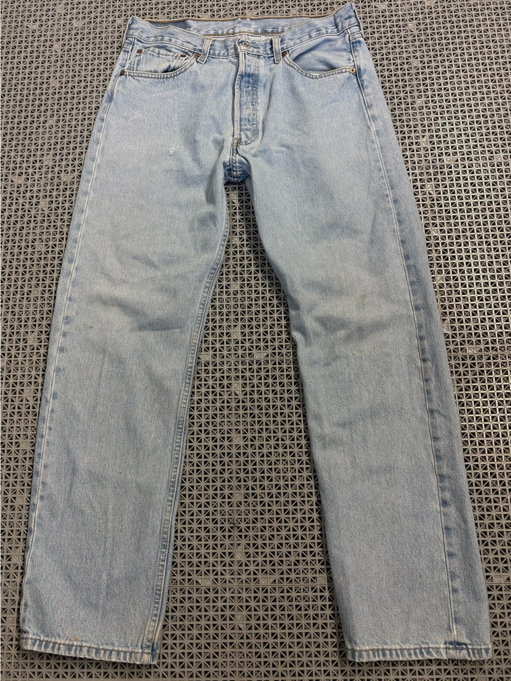 Vintage Levi's 501 Light Wash Button-Fly Blue Jeans - Y2K